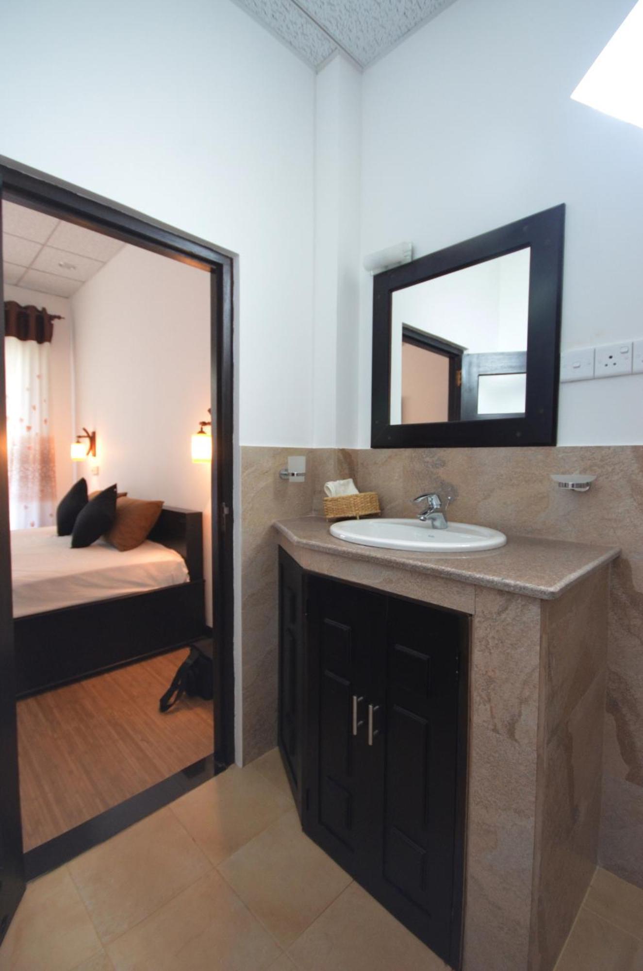 L&D Lodge Hikkaduwa Room photo